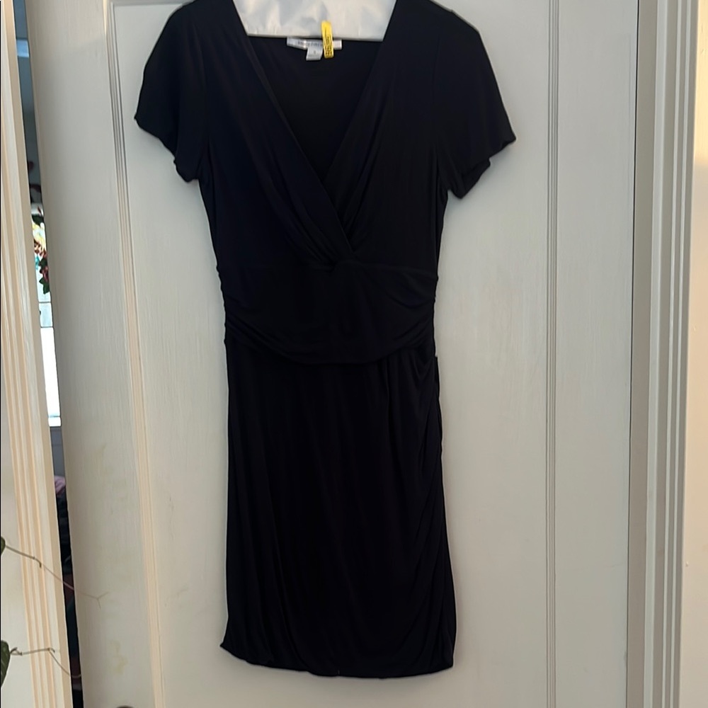 Diane Von Furstenberg Black V-Neck Sheath Dress